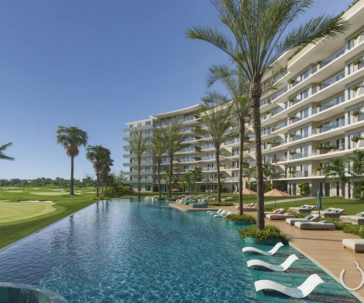 Condos de Lujo con Vistas al Atardecer sobre Crystal Lagoon y Campo de Golf en Cap Cana